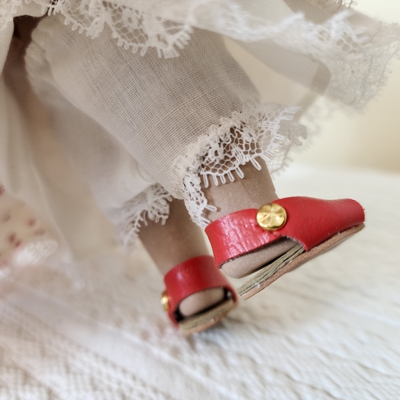 Vintage Madame Alexander Cuba Doll 8" RARE FIND - Picture 5 of 9